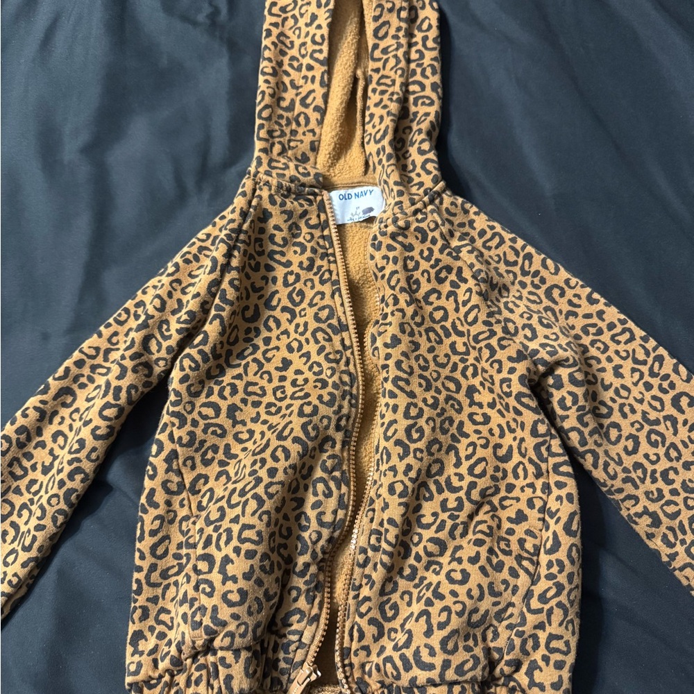 Old Navy Leopard Print Zip-Up Hoodie – Size 5T